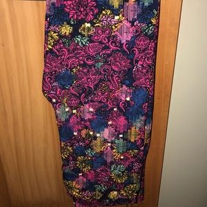 NWT OS LLR Multicolor Floral Print Black Leggings